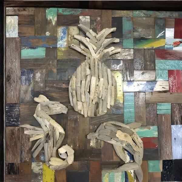 Driftwood Pineapple Seahorse