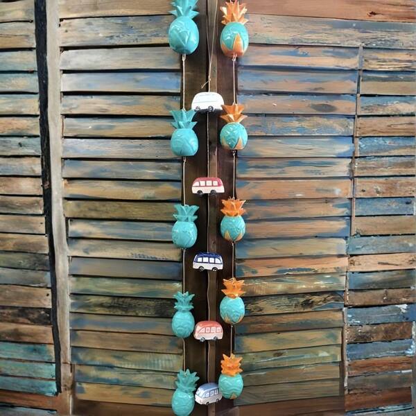 Pineapple Bus Garland